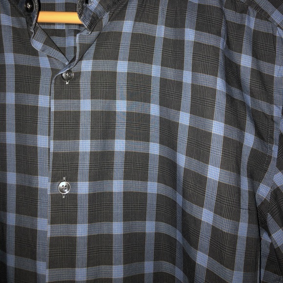 Hugo Boss plaid pattern button-down dress shirt - Picture 5 of 6